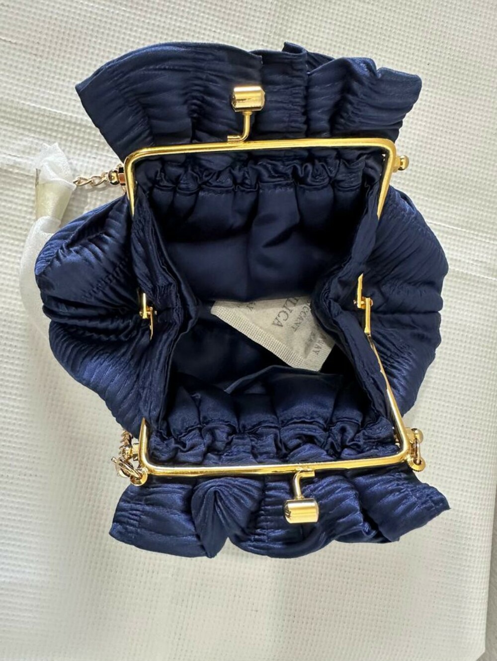 Stunning Navy Blue Ruching Satin Drawstring Crossbody Clutch Evening Purse - Picture 4 of 8